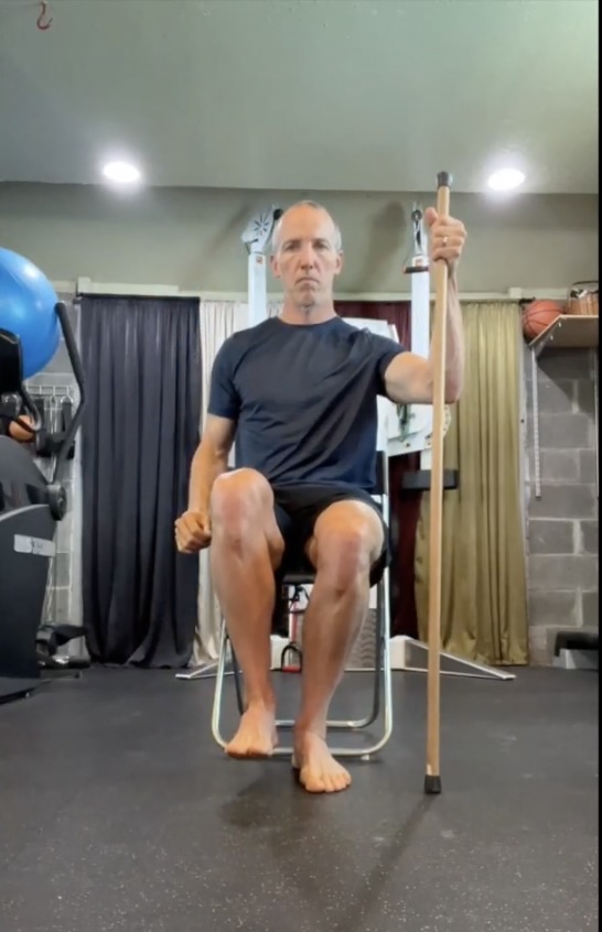 Using a pole in the same hand as the standing leg for balance during the single-leg compensation test